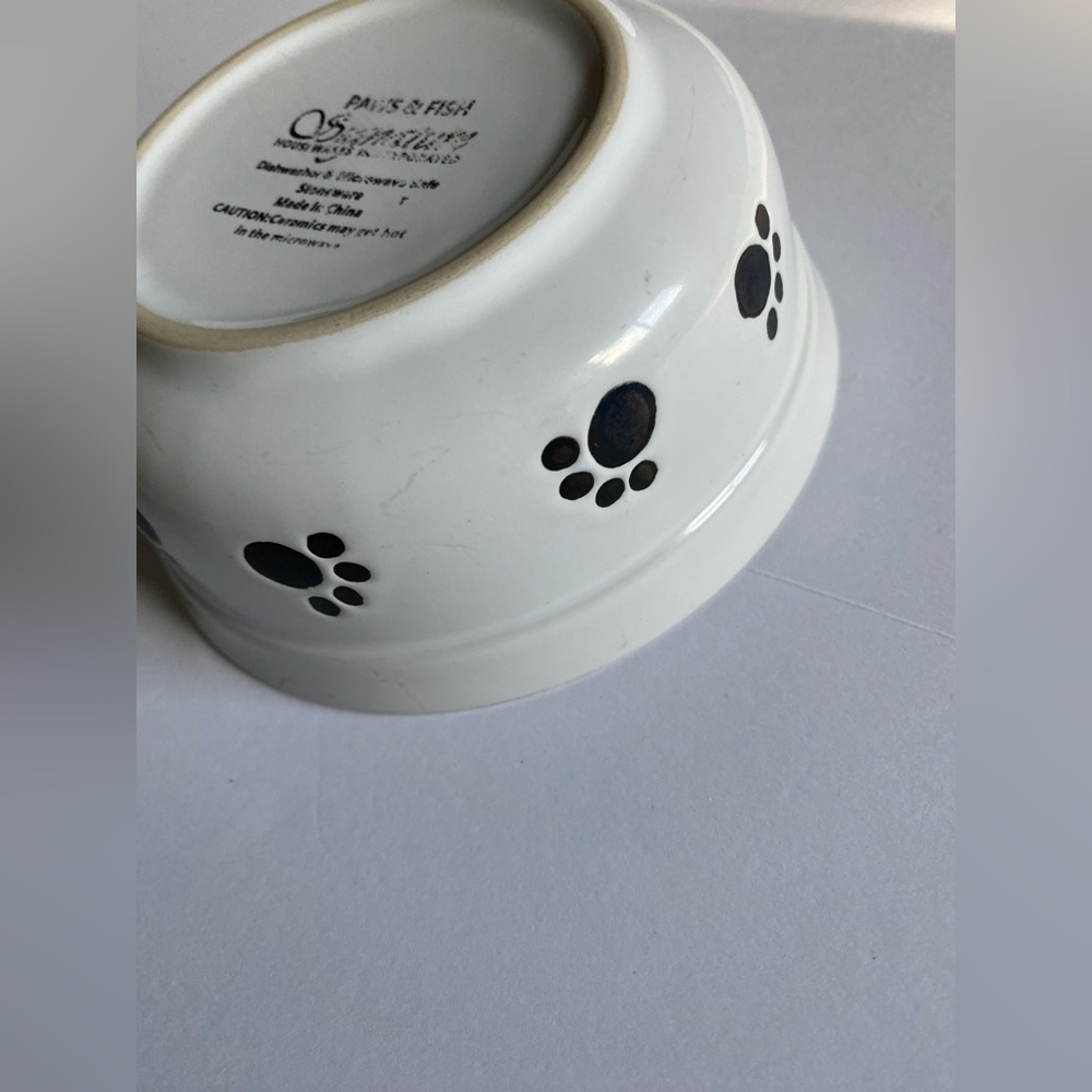 3/$25 Ceramic White and Black Dog Food Bowl, For Size Small/ Medium Dogs - Picture 4 of 5
